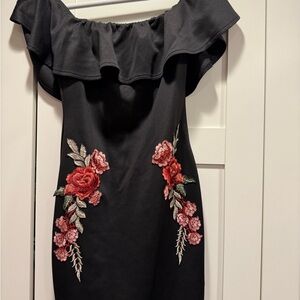 Elegant Black short Dress with Floral Embroidery